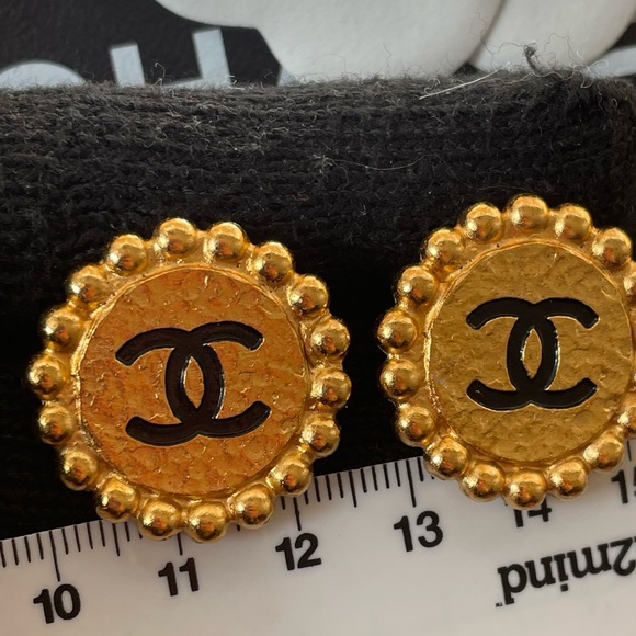 sold Authentic Chanel vintage gold plated CC clip on earrings - Picture 2 of 4
